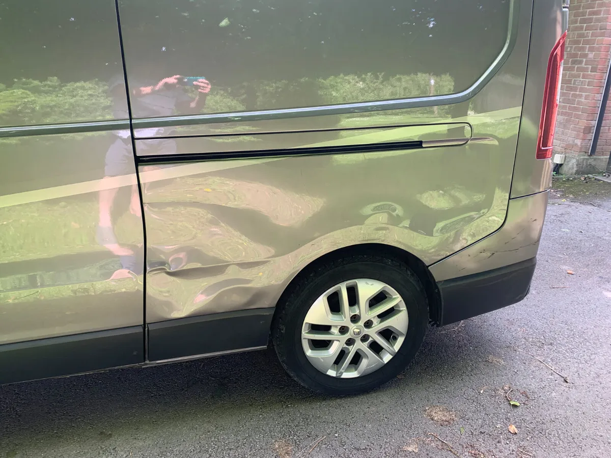 2022 RENAULT TRAFFIC DIESEL AUTOMATIC - Image 2