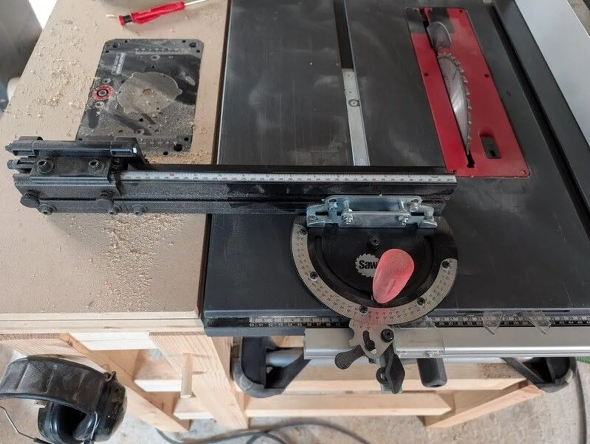 table saw saw stop + mitre gauge+ spare blade and cartridge - Image 3