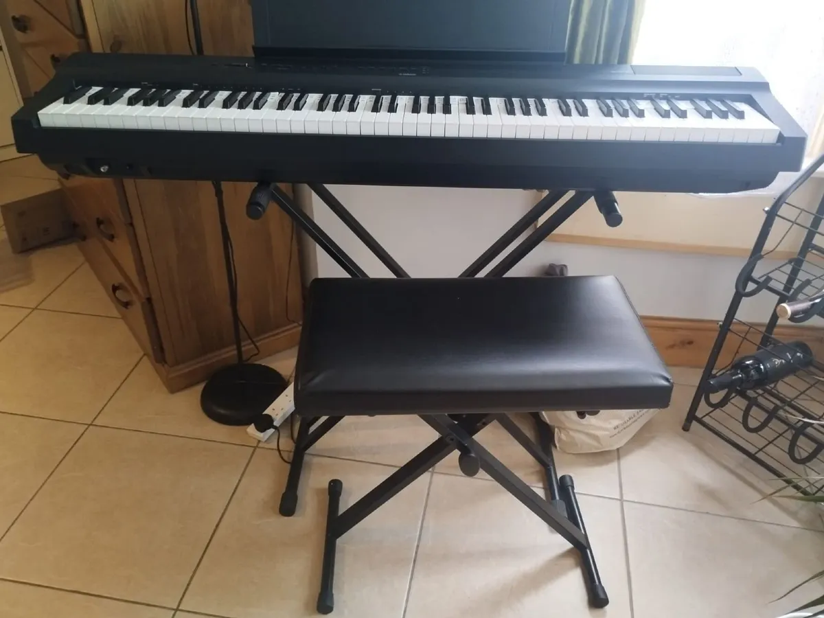 Yamaha P-125 digital piano - Image 1