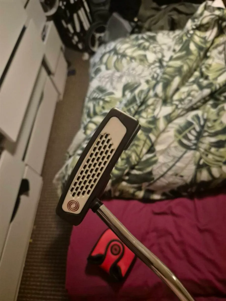 Odyssey Golf Putter 35" (Right Handed) - Image 3