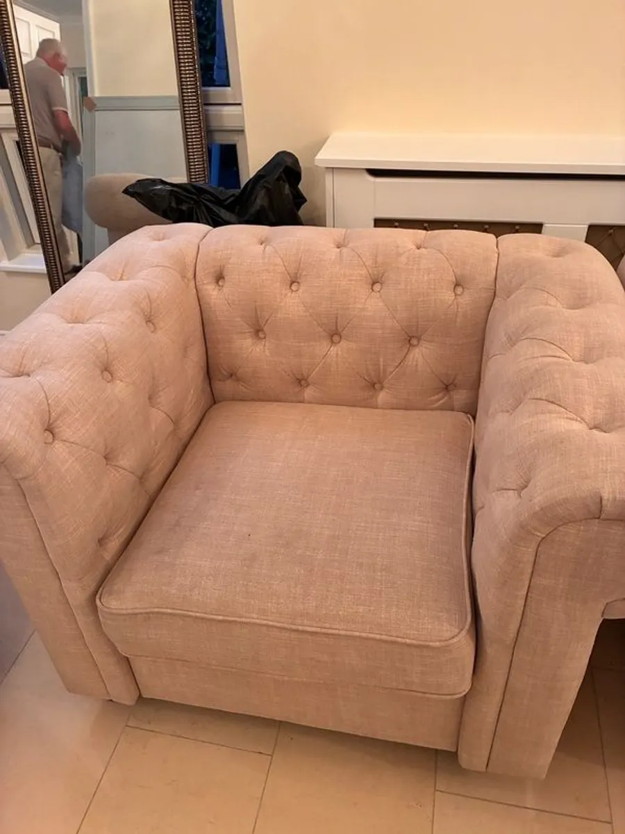 Living Room Set - Three Piece. - Image 3