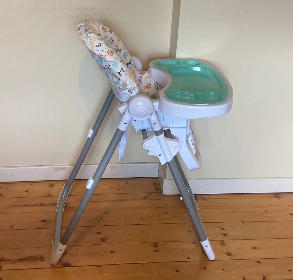 Babylo High Chair with Removable Tray - Image 2
