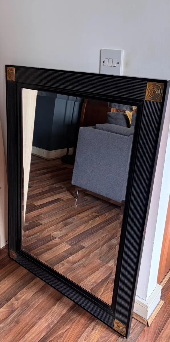 Modern Decorative Wall Mirror - Image 4