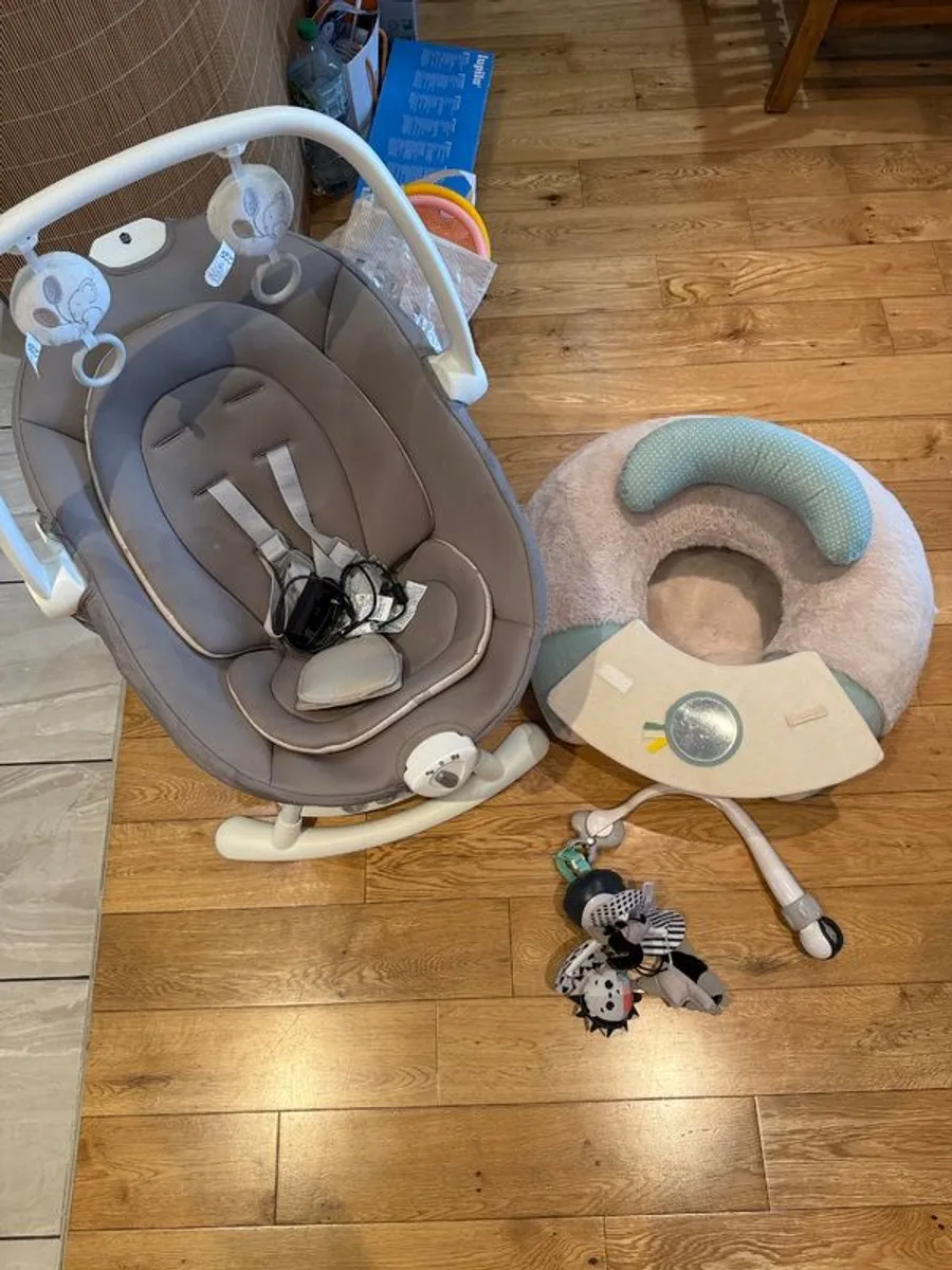 Baby swing - Image 1