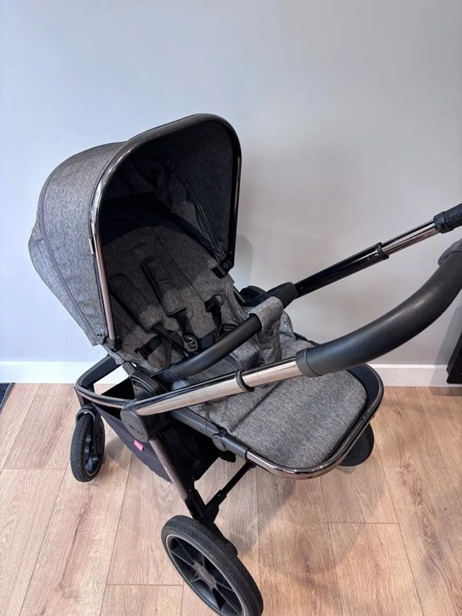 Venicci Tinum Travel System - Image 4