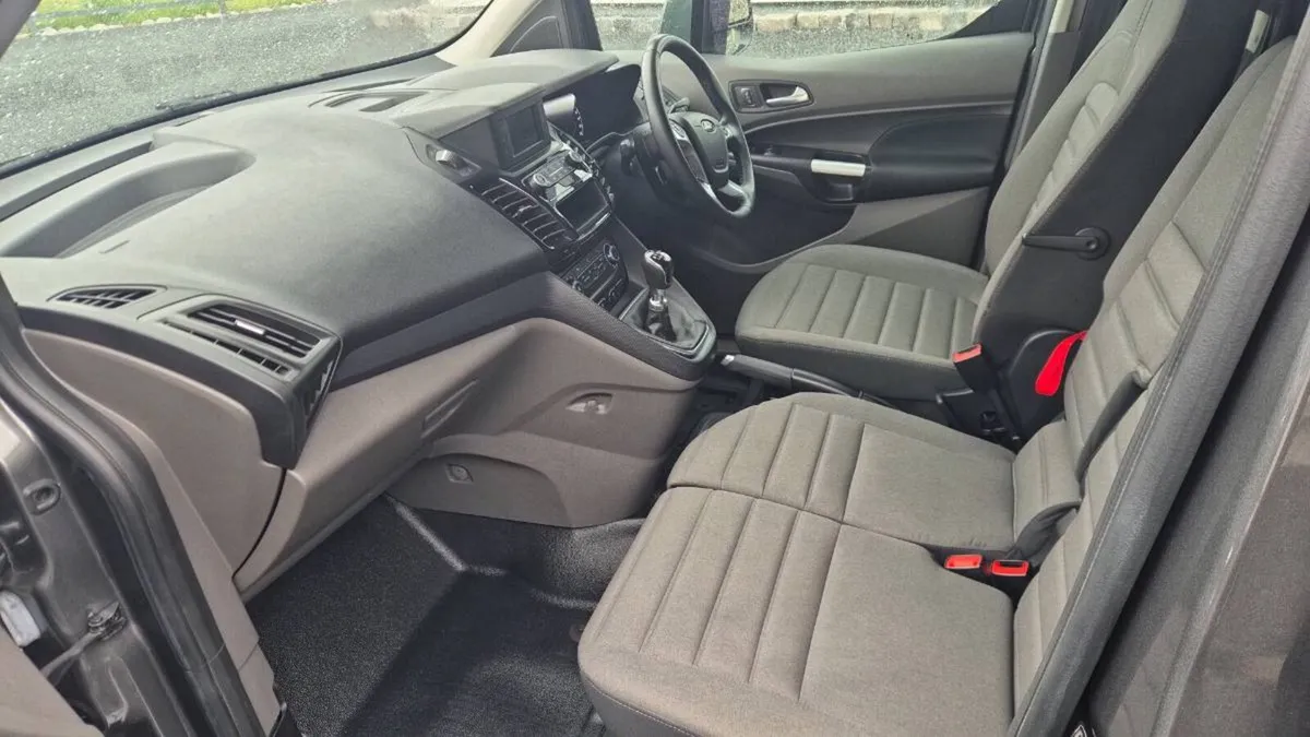 2022 Ford transit connect LWB (limited edition) - Image 3