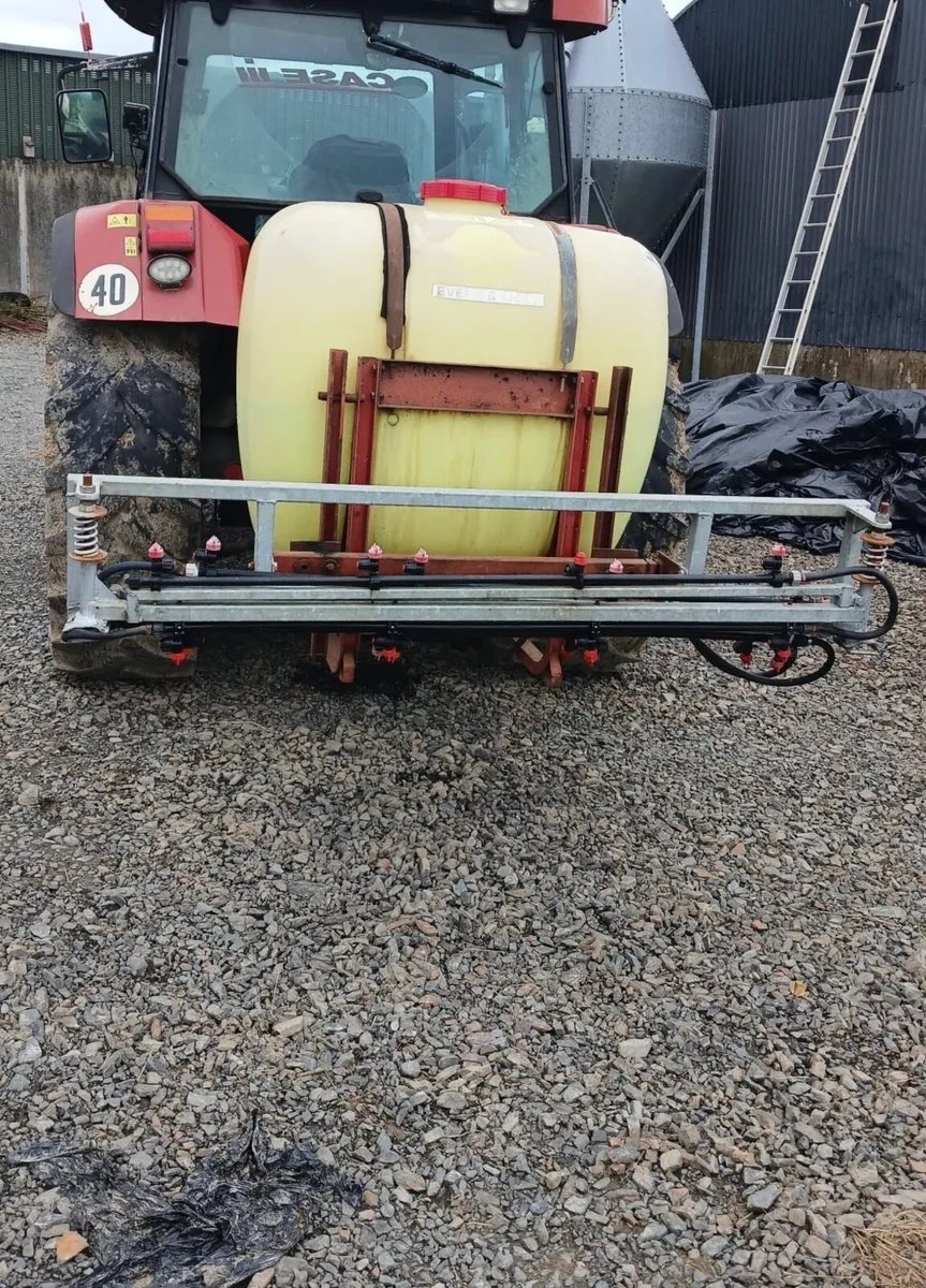 600 litre Hardi sprayer - Image 1
