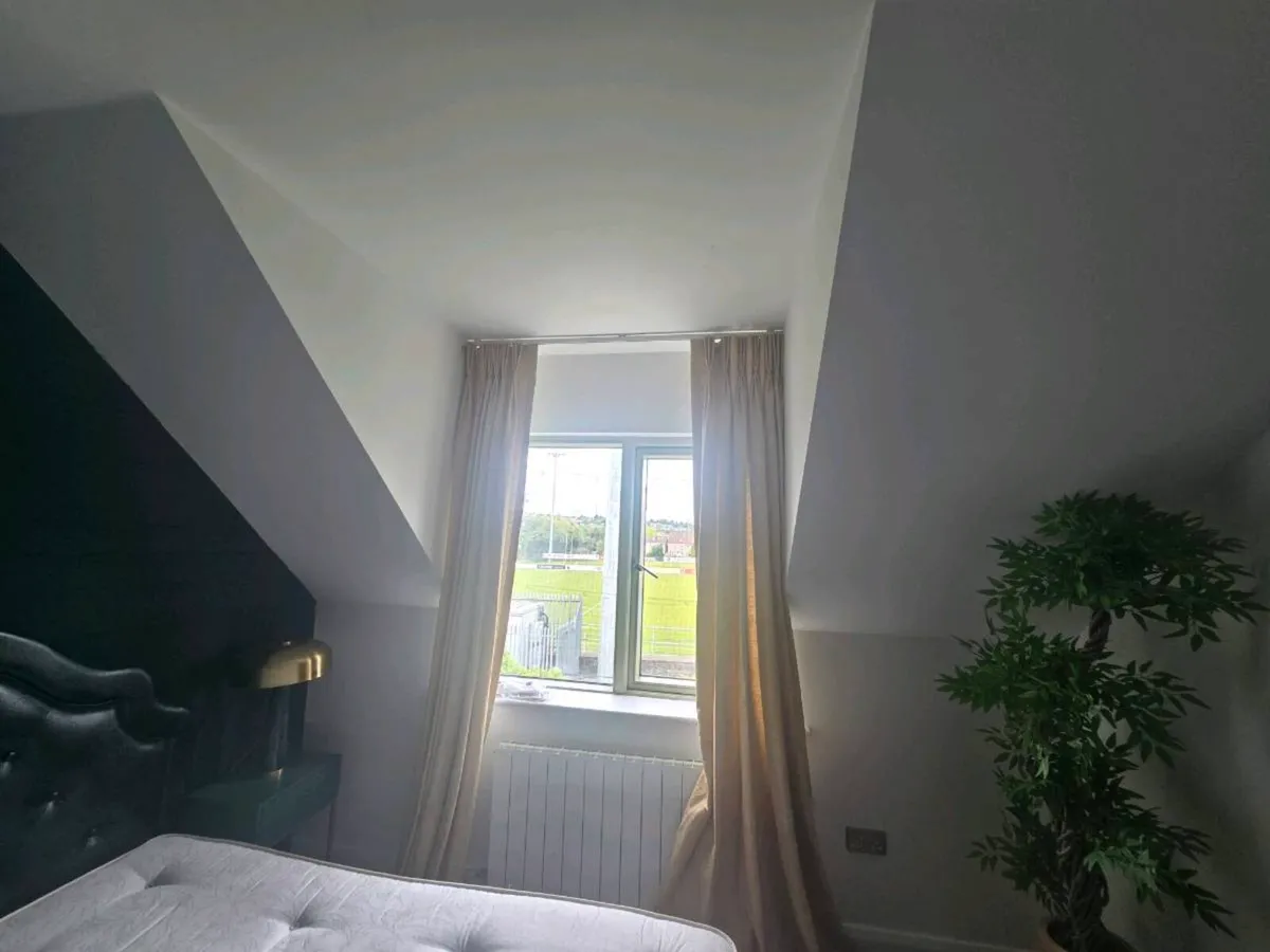 Luxury Floor to Ceiling Pinch Pleat Curtains 325cm - Image 3