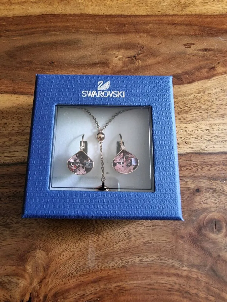 Svarovski Pendant and Earrings - Image 2