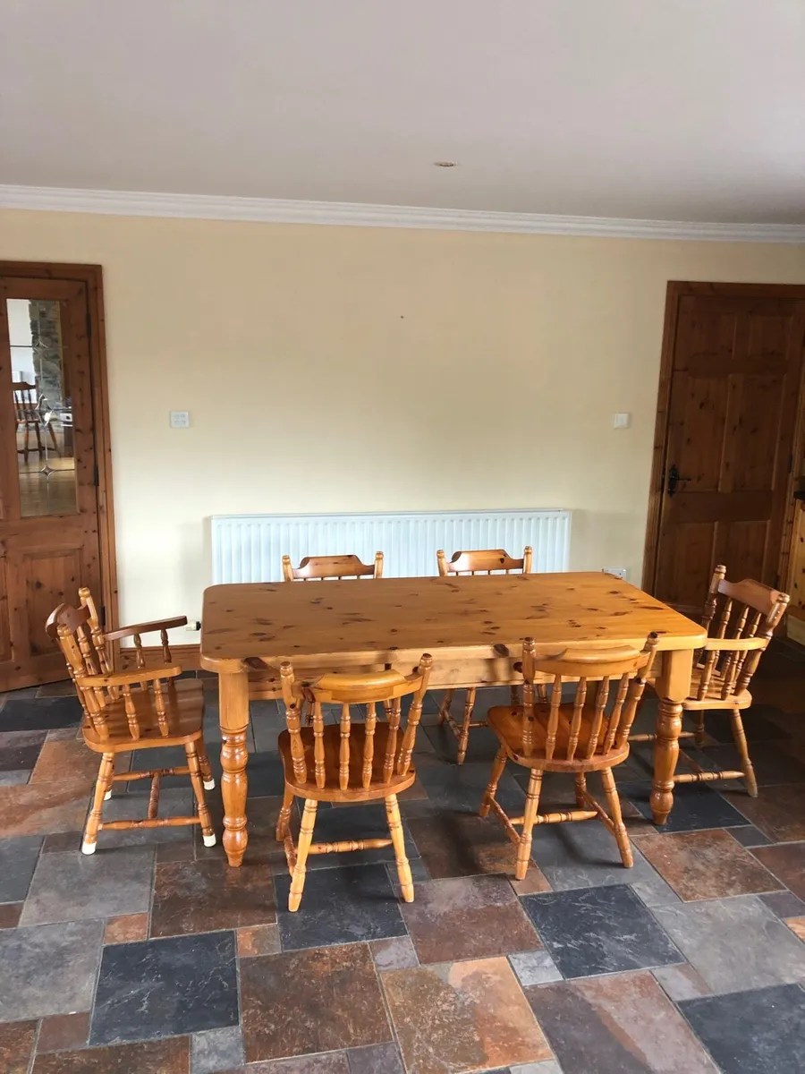 Kitchen Table and Chairs. - Image 1