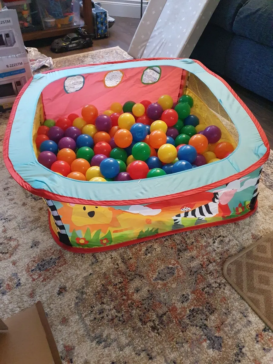 Ball pit (with extra balls) - Image 3