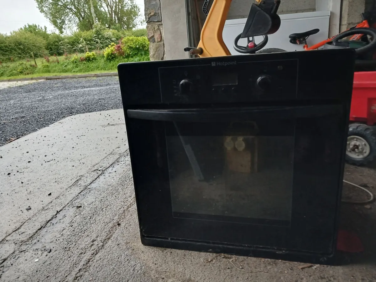 Oven - Image 2