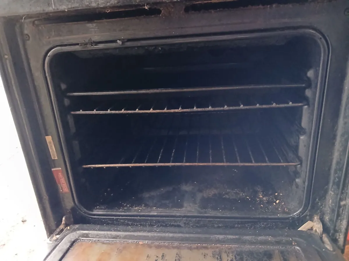 Oven - Image 3