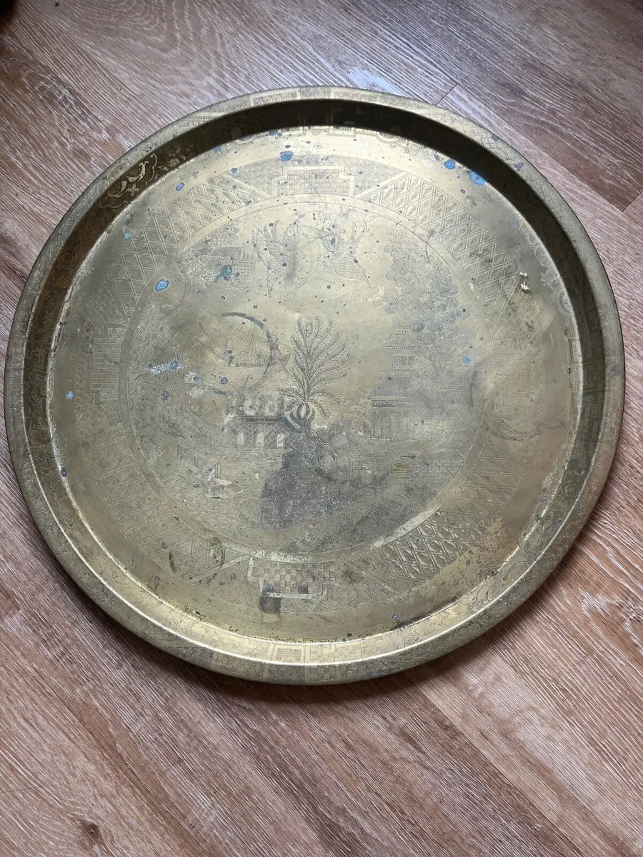 Brass tray table with Chinese motif - Image 3