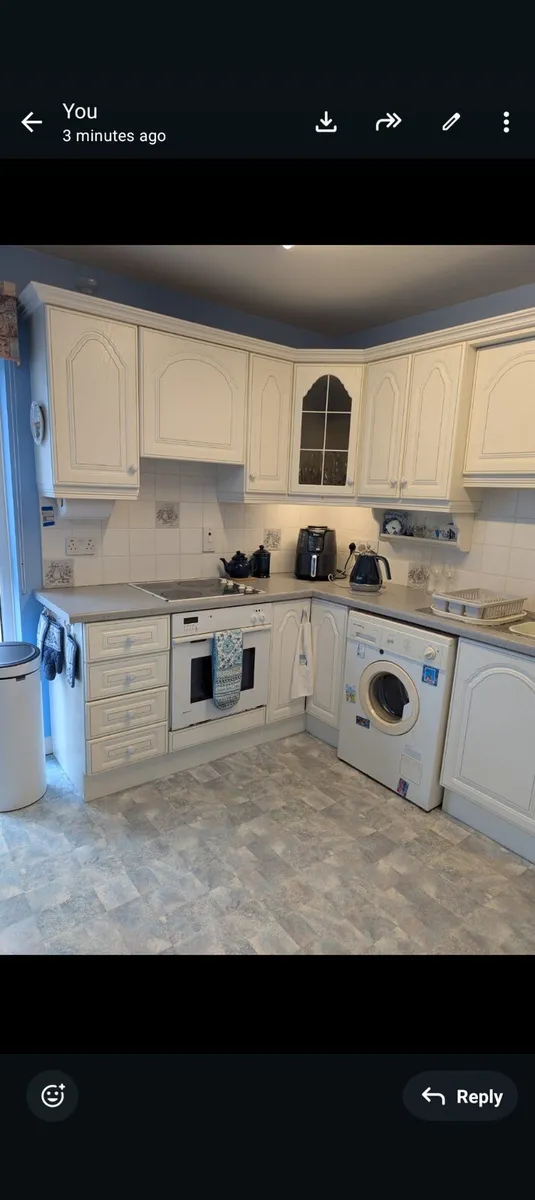 Traditional Kitchen + Appliances –Complete Kitchen - Image 2