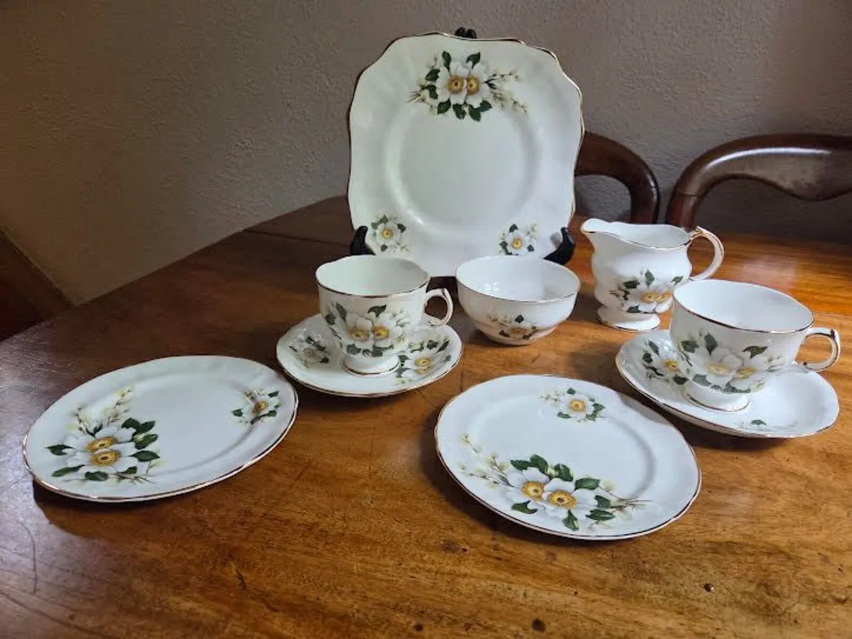 Pretty Arklow Pottery Vintage Tea Set 6 Settings - Image 3