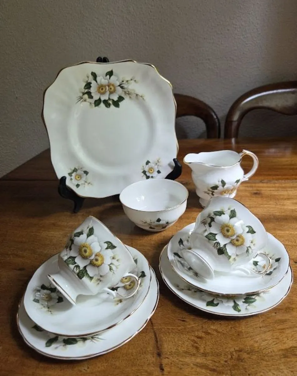 Pretty Arklow Pottery Vintage Tea Set 6 Settings - Image 4