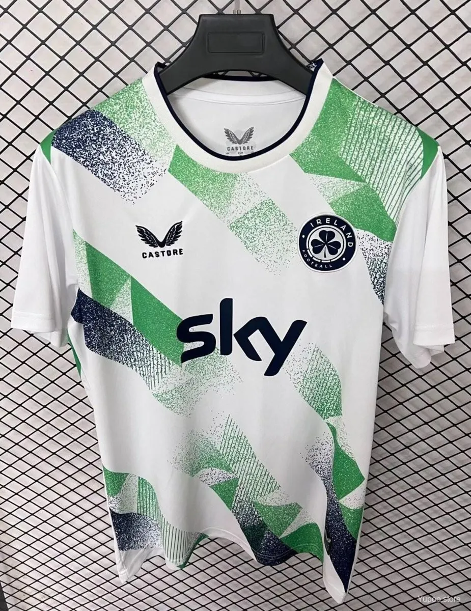 Ireland away soccer jersey - Image 3
