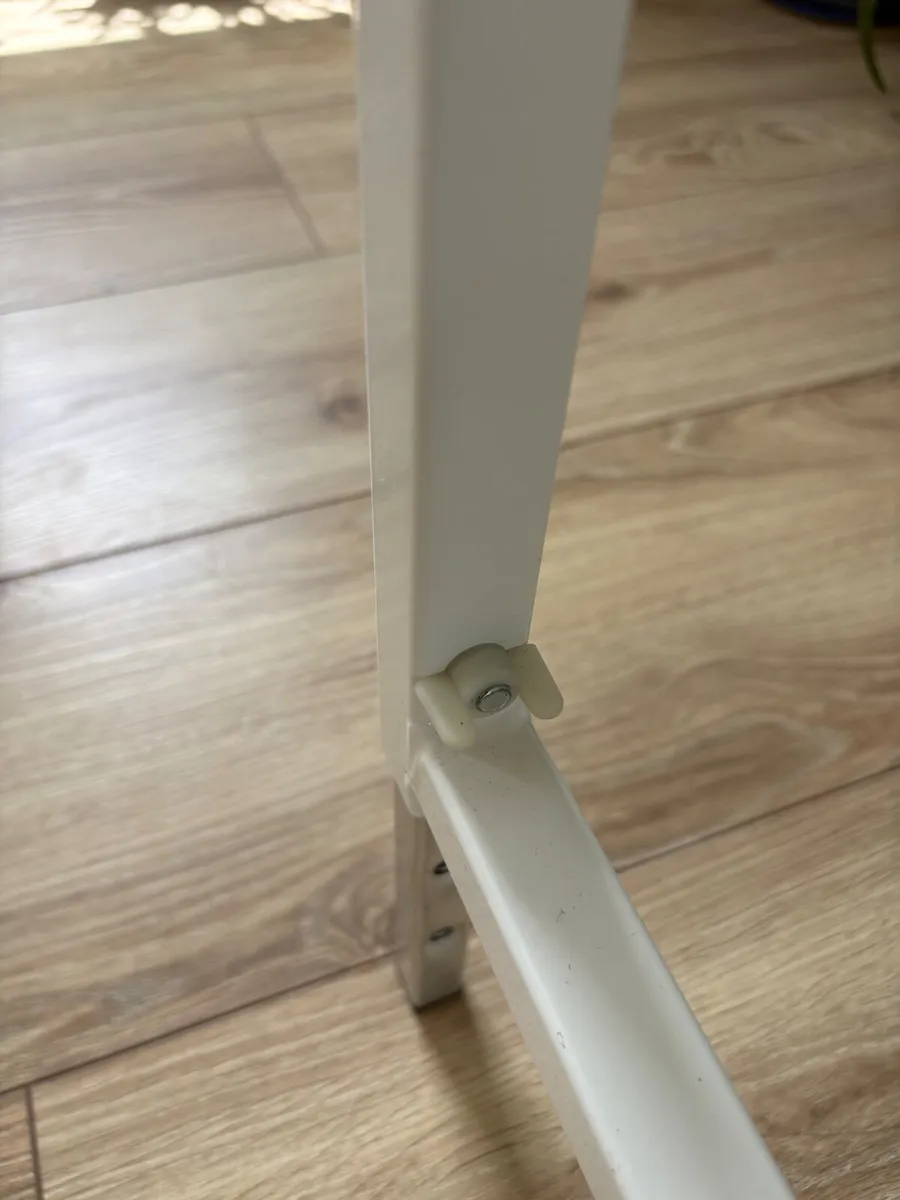 Massage table - Image 3