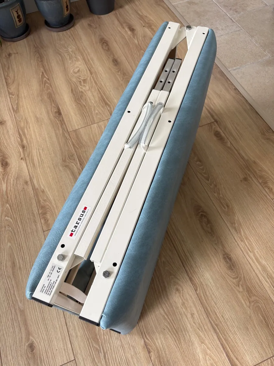 Massage table - Image 4