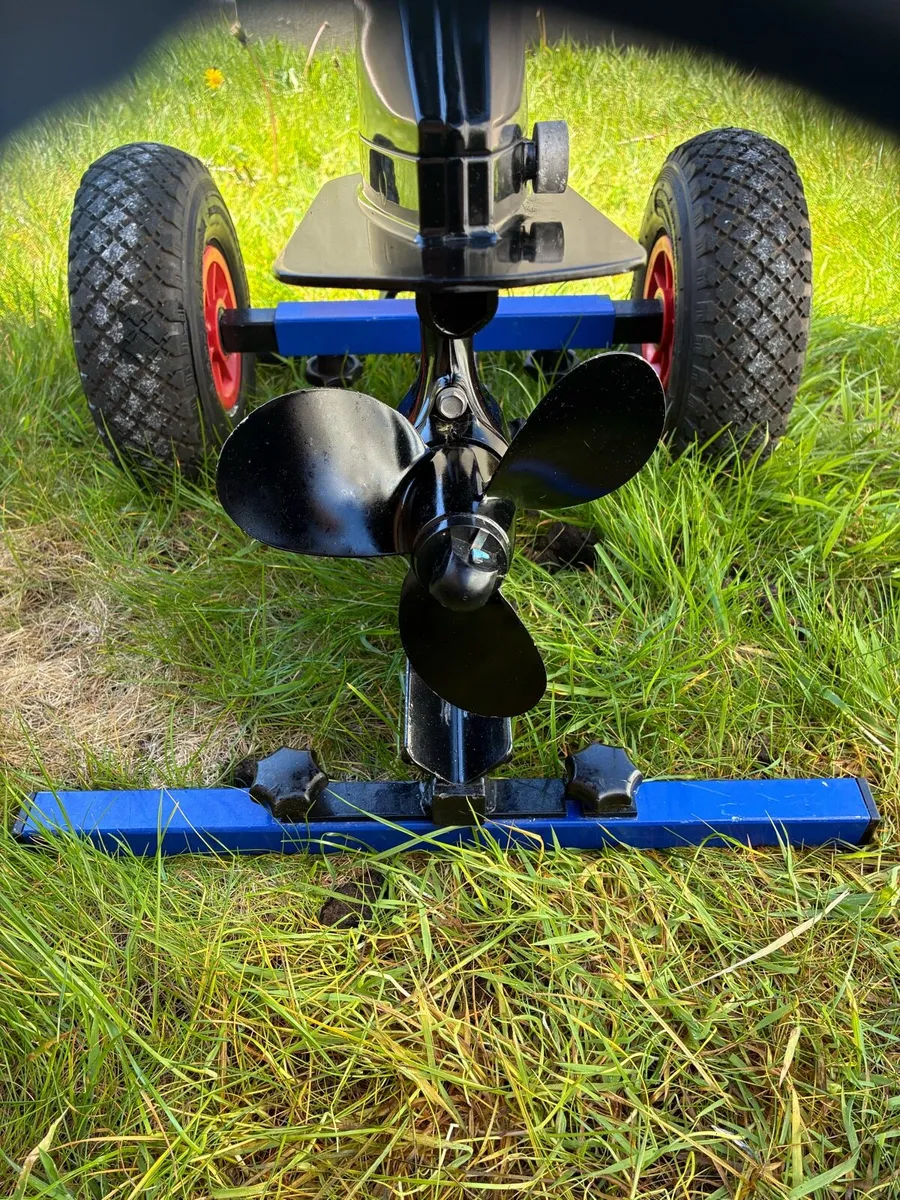 Outboard engine. - Image 4