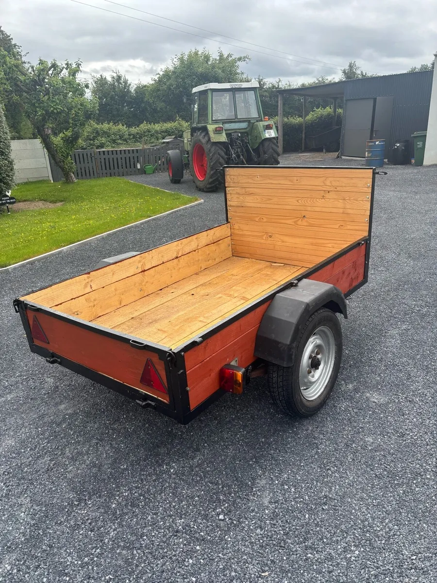 Trailer - Image 1