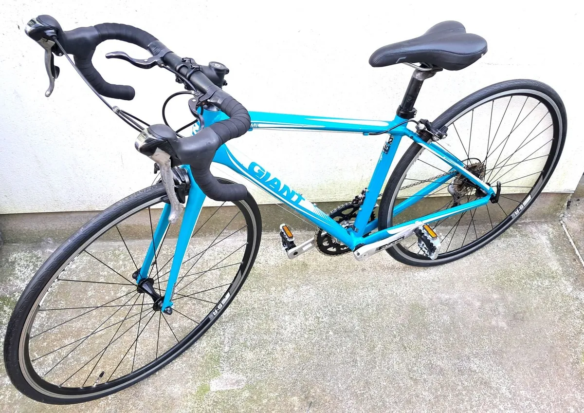 GIANT AVAIL Racer - Image 2