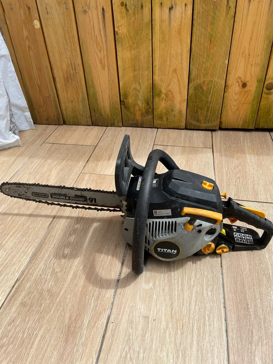 Chainsaw - Image 1