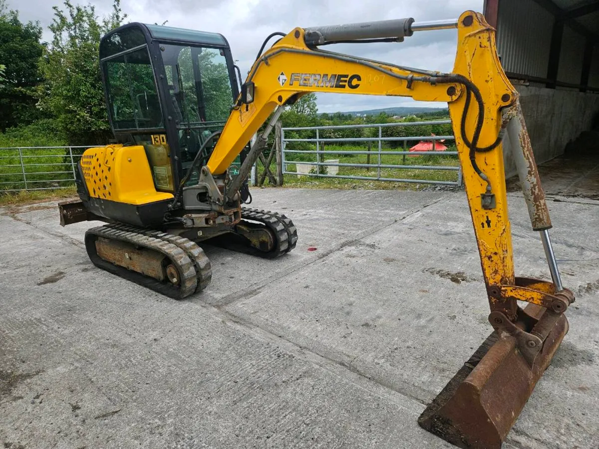 Fermec 3 ton digger - Image 4