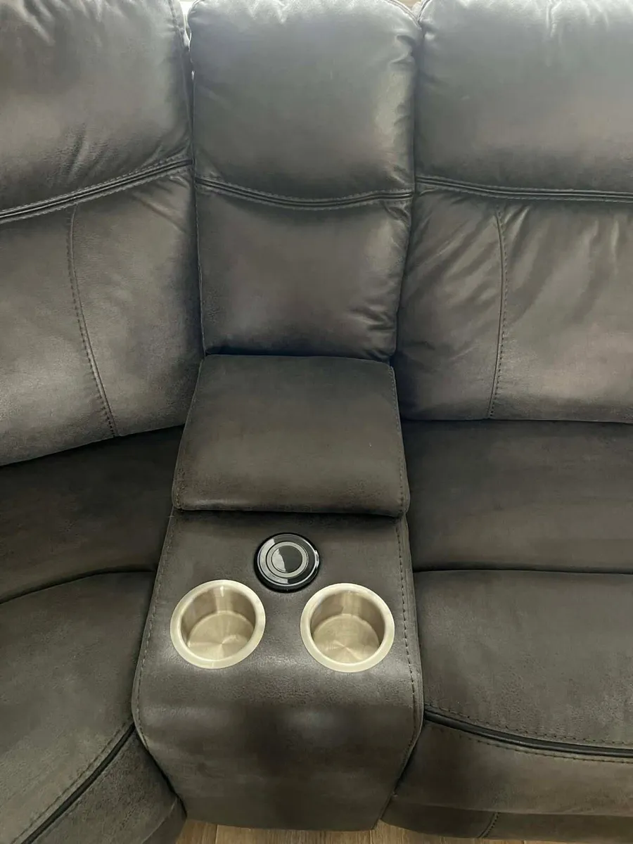 L shaped couch - Image 4