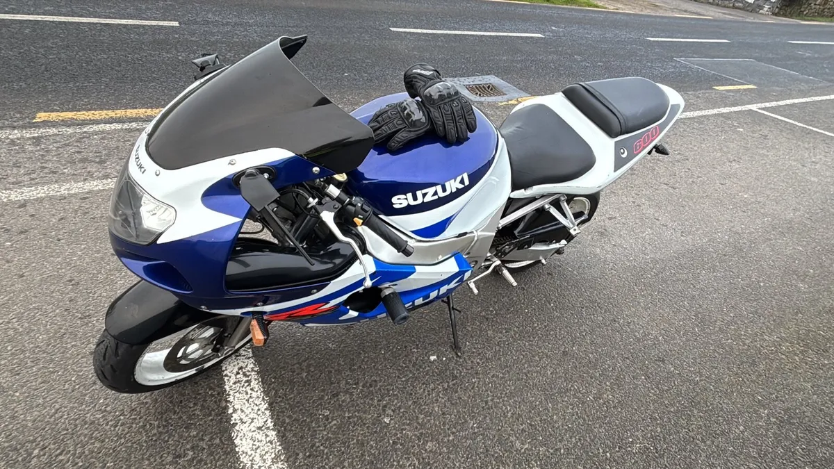 2001 Suzuki GSX-R 600 (K1) – Low Mileage - Image 2