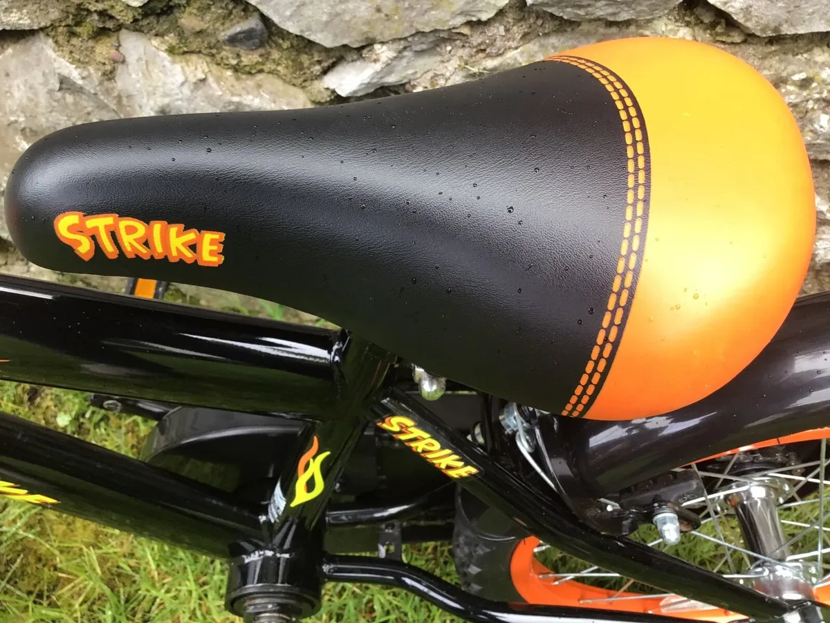 STRIKE BIKE - SHOWROOM CONDITION - Image 4