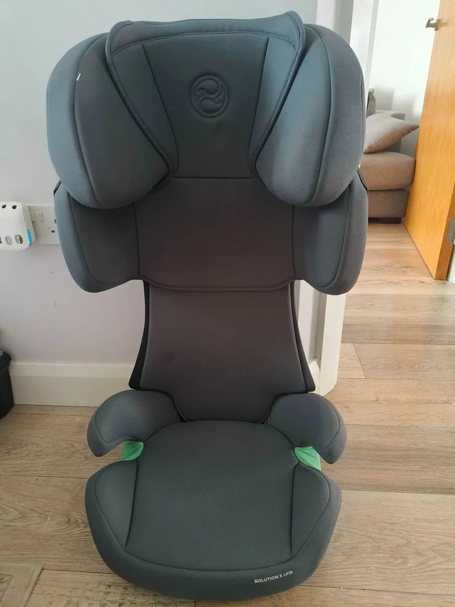 Car seat - Image 1
