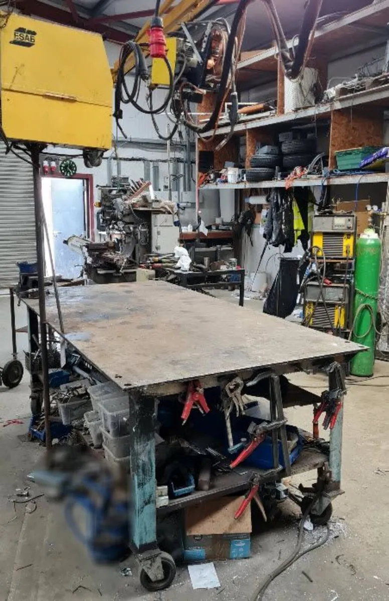 Welding table with ESAB mig welder