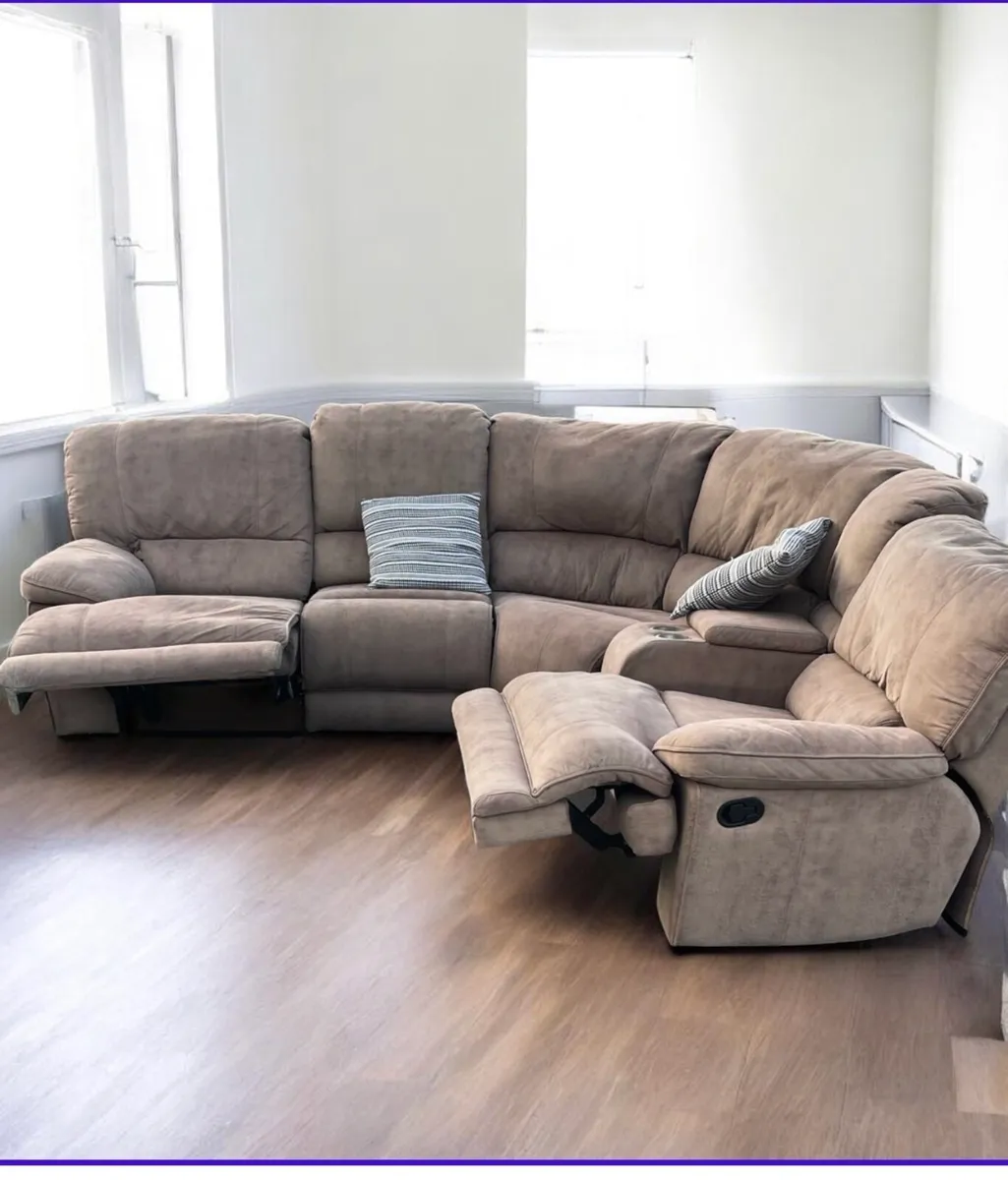 Recliner sofa - Image 1