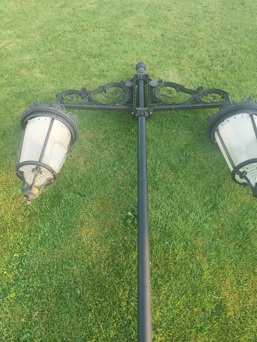 Beautiful 16 ft vintage lanterns, very unusual - Image 2