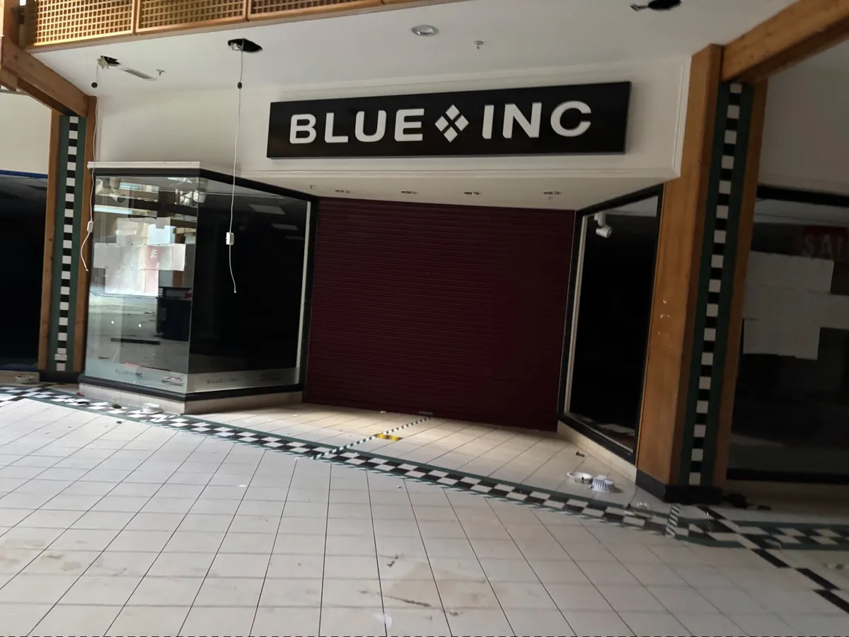 Shop fronts available - Image 4