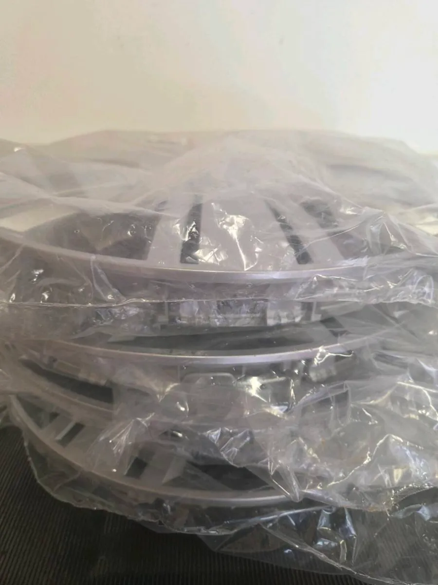 Vw crafter 2017 to 2026 hub caps - Image 3