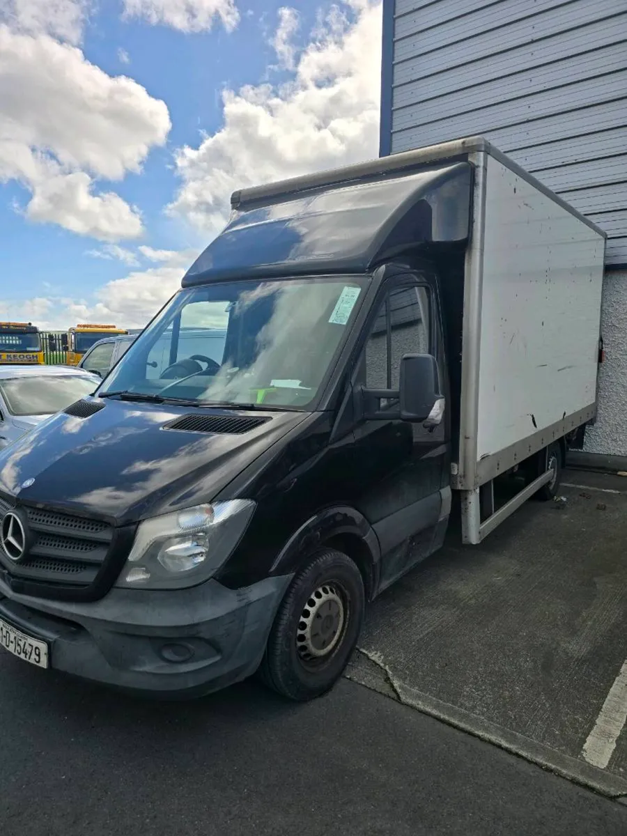 Mercedes Sprinter Luton Box with Strong Tail Lift - Image 1