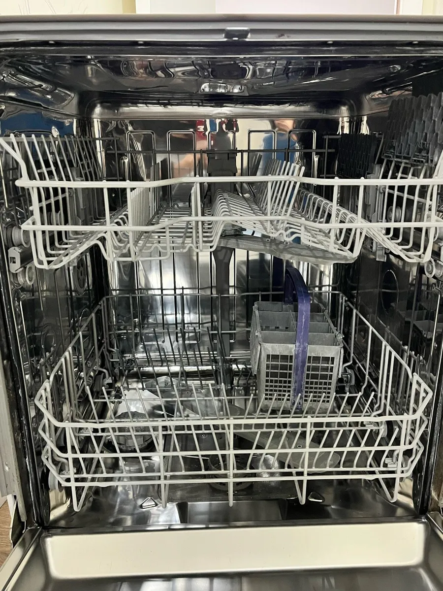 Dishwasher- Integrated - Image 1