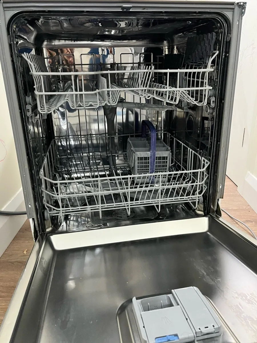 Dishwasher- Integrated - Image 2