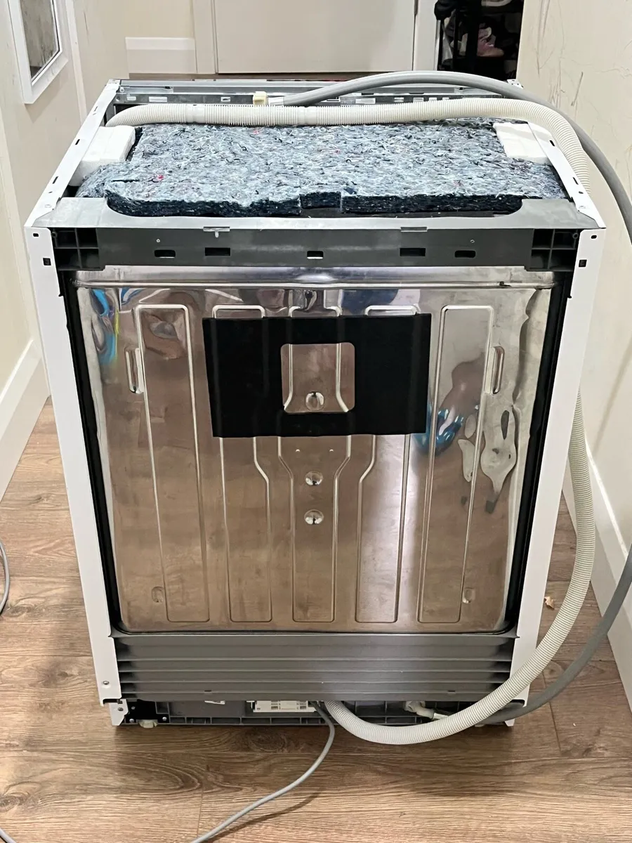 Dishwasher- Integrated - Image 4