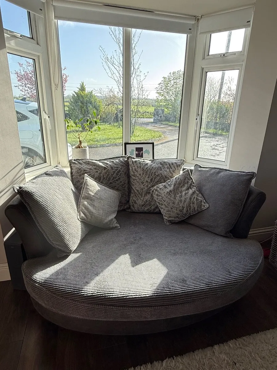 3 piece DFS Sofa set for €600! - Image 4