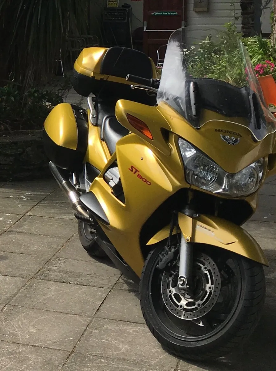 Honda st1300, pan European - Image 1