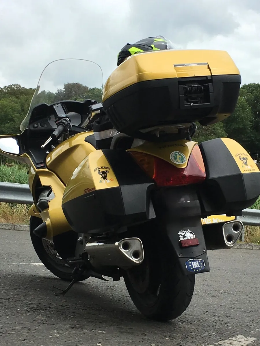 Honda st1300, pan European - Image 2