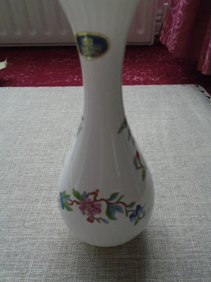 Aynsley Pembroke vase. China vase, Home decor - Image 4