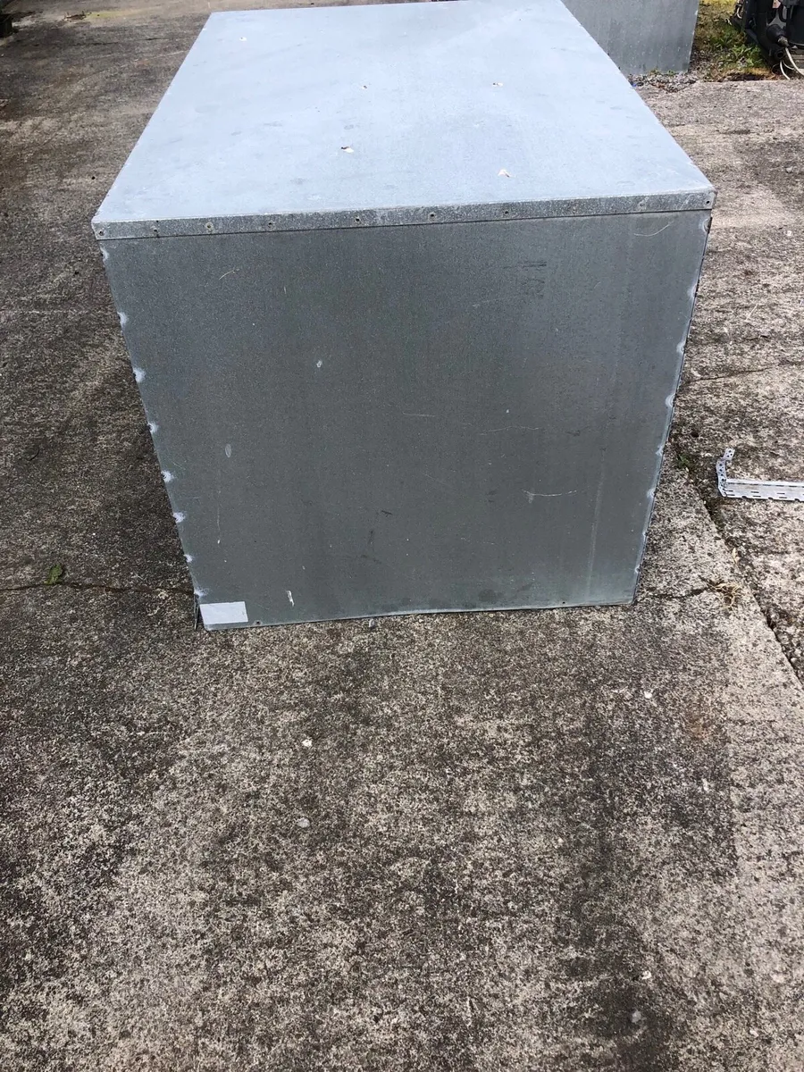 Galvanised cage. - Image 4
