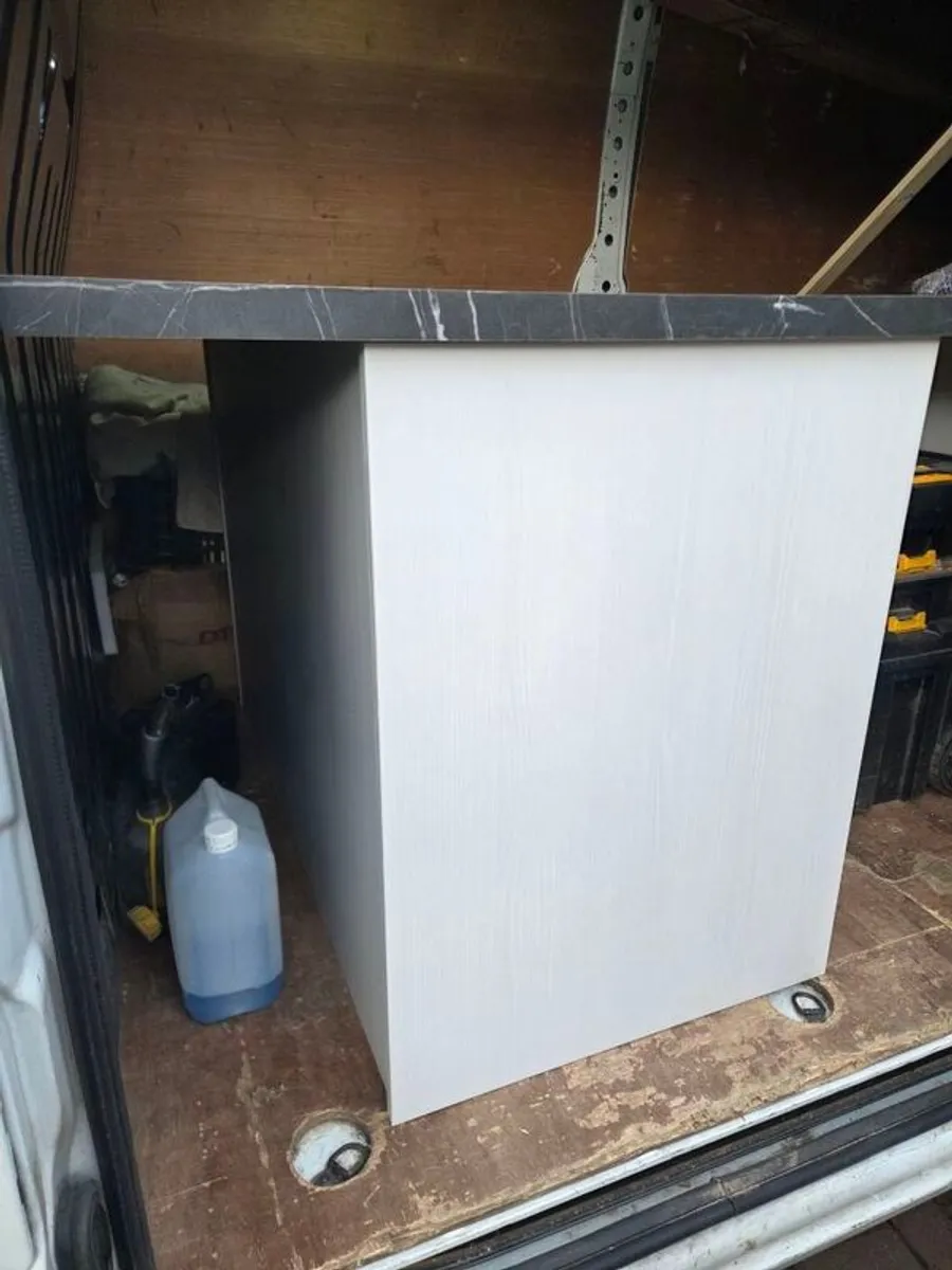 kitchen island - Image 2