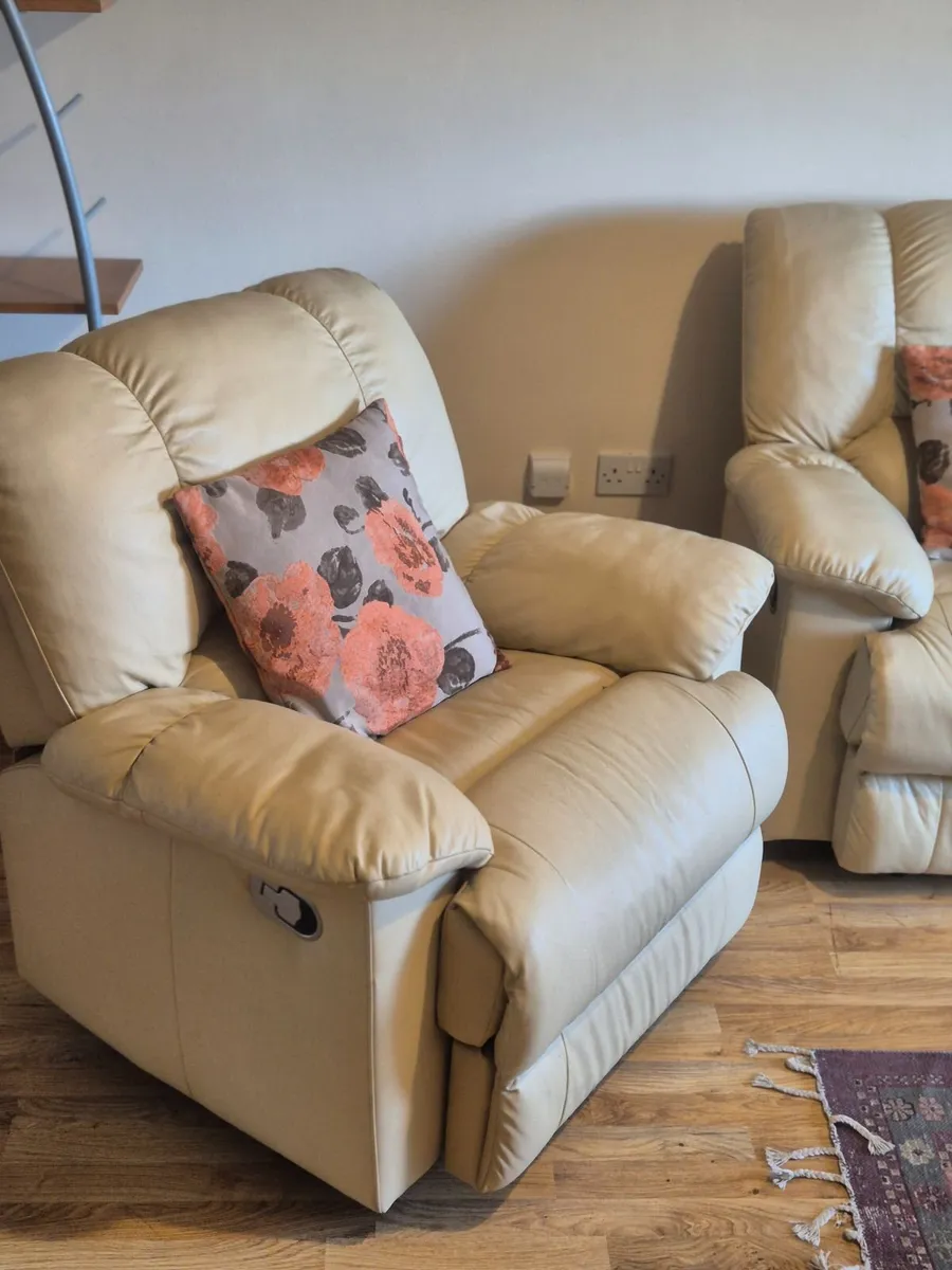 Sofa and bed - Image 2