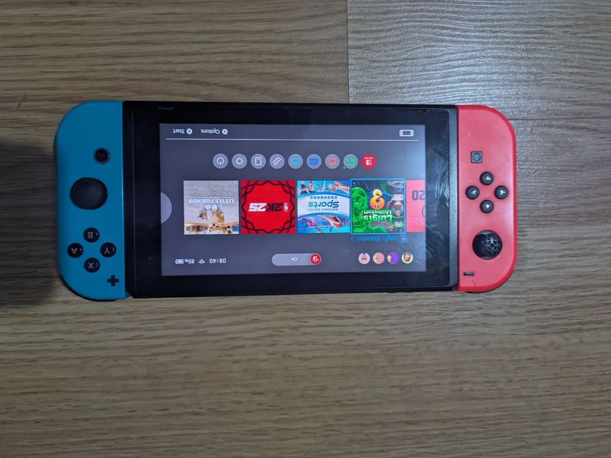 Nintendo Swith Bundle including 10 games and sport - Image 3